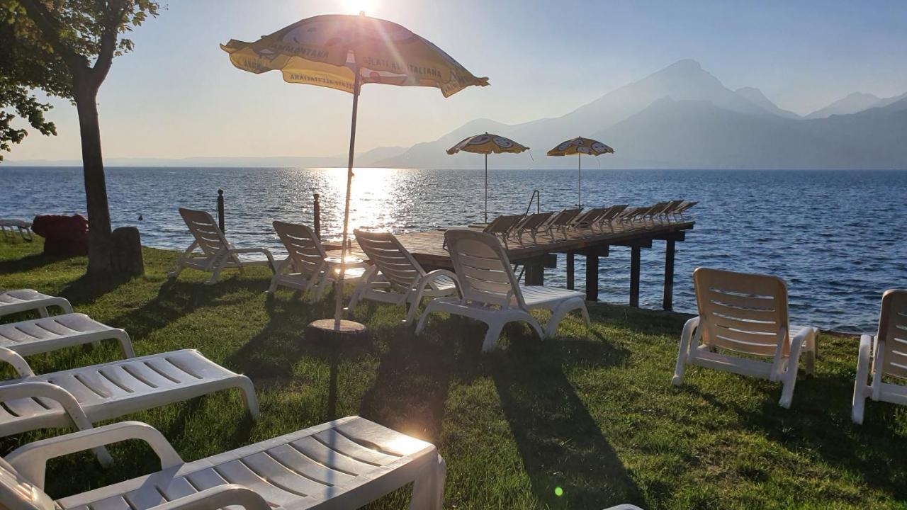 Hotel Merano Бренцоне-суль-Гарда Екстер'єр фото