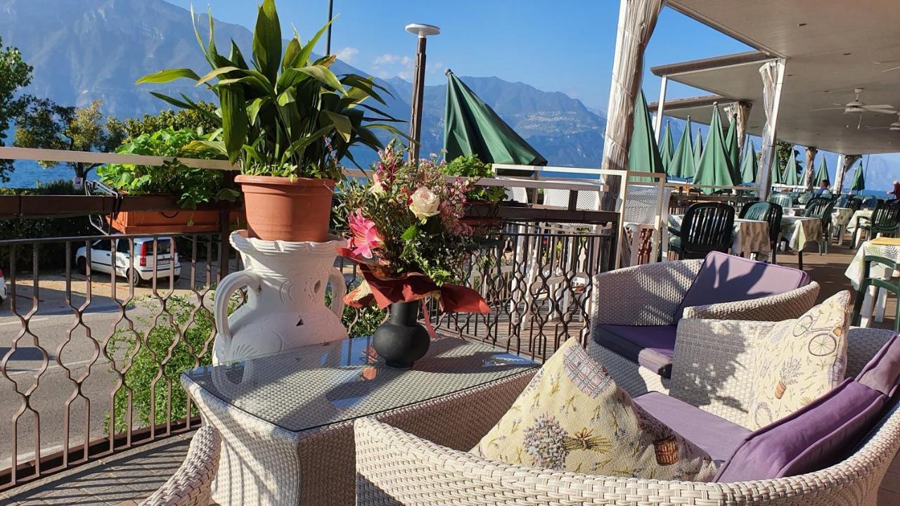 Hotel Merano Бренцоне-суль-Гарда Екстер'єр фото